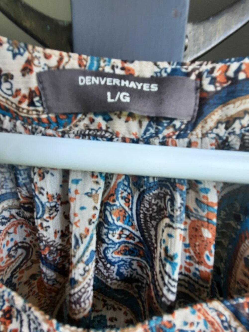 Sheer paisley blouse, w. flutter sleeves and elasticized waist, Denver Hayes - Picture 6 of 6